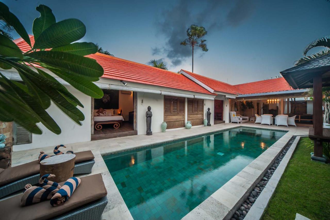 Villa Yogan Семиняк Екстериор снимка