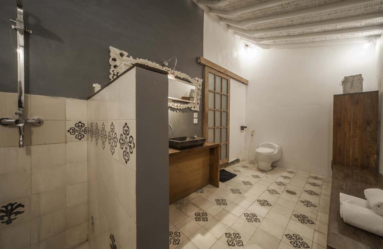 Villa Yogan Семиняк Екстериор снимка