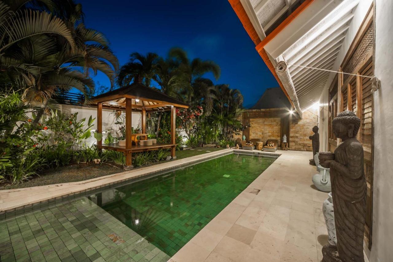 Villa Yogan Семиняк Екстериор снимка