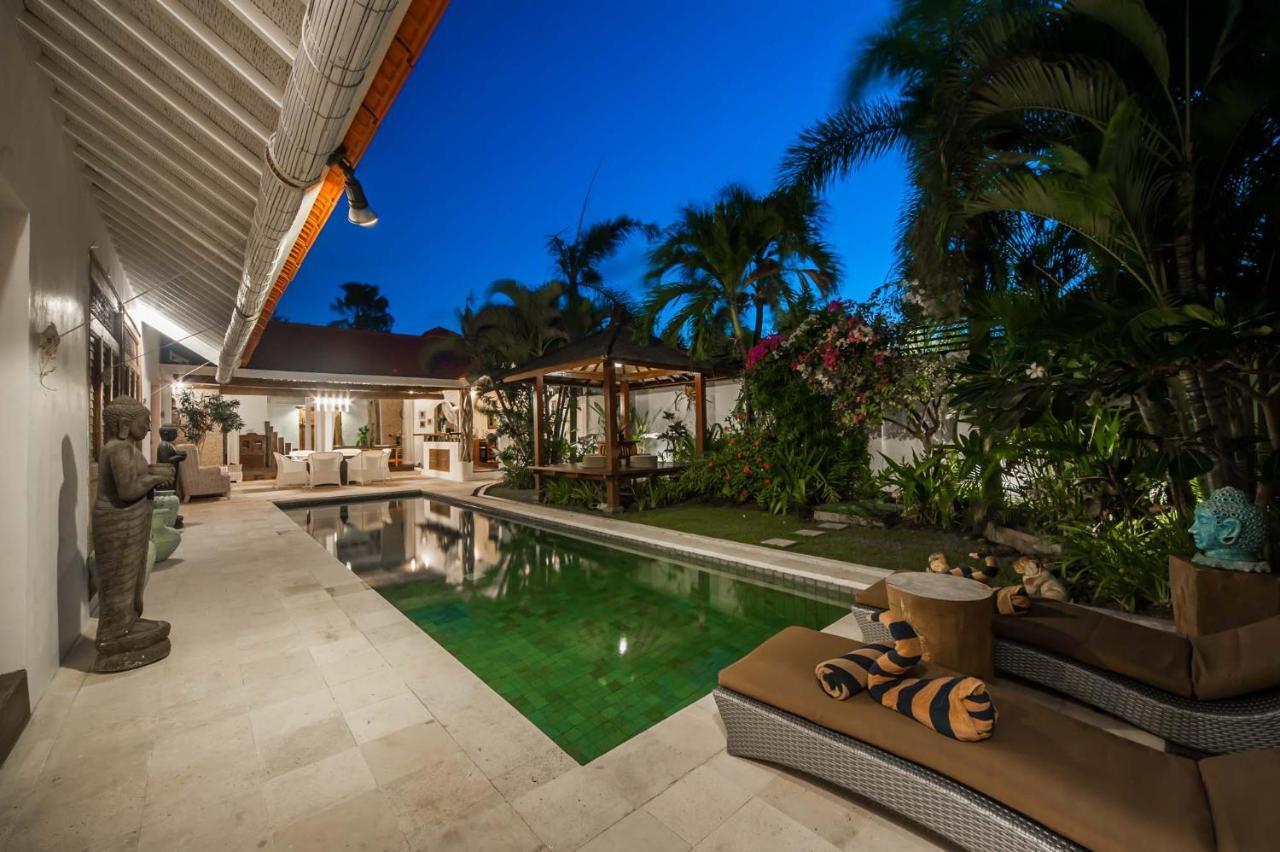 Villa Yogan Семиняк Екстериор снимка