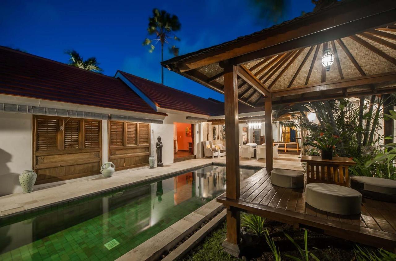 Villa Yogan Семиняк Екстериор снимка