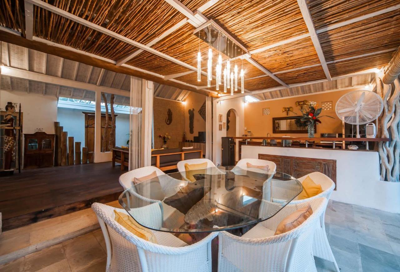 Villa Yogan Семиняк Екстериор снимка